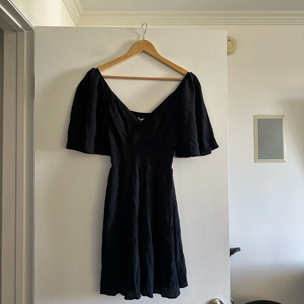 Abercrombie & Fitch Black Angel Sleeve Smocked Waist Mini Dress size ST EUC - Picture 8 of 12
